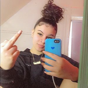 Meet your Posher, Eliza